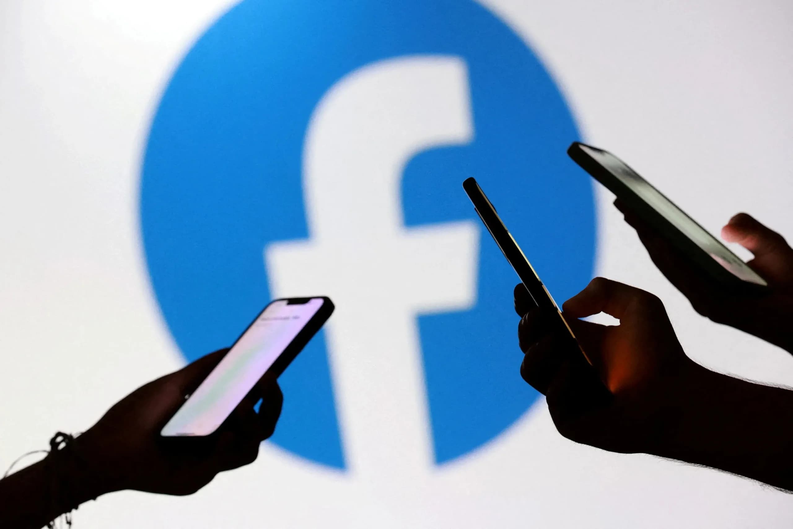 Το Facebook απειλείται με πρόστιμο 10 δισ. δολαρίων