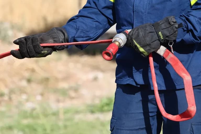 Φωτιά στη Δράμα: Δύο εστίες σε δασική έκταση, δύσκολη κατάσβεση