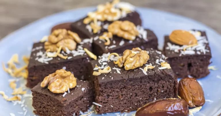 Brownie με χουρμάδες: Η συνταγή χωρίς ζάχαρη