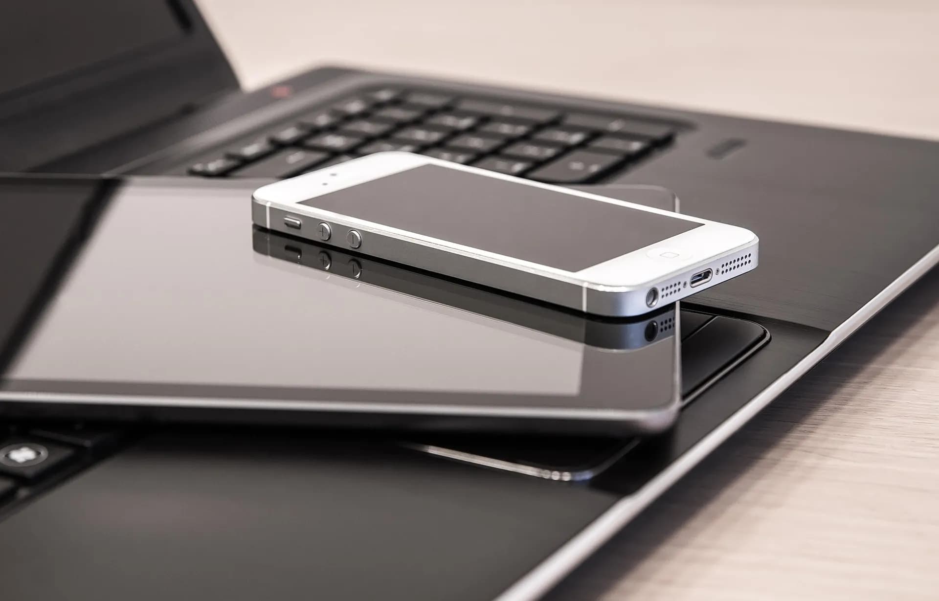 Η ψηφιακή υγιεινή των smartphones ξεπερνά τους Η/Υ