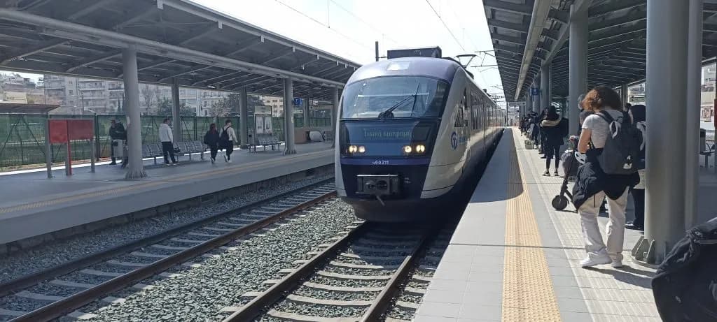 Τρένο παρέσυρε άνθρωπο στις γραμμές κοντά στην Κόρινθο