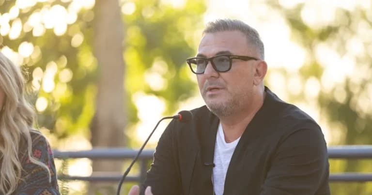 Ο Αντώνης Ρέμος γιορτάζει 30 χρόνια με σόου στη Θεσσαλονίκη
