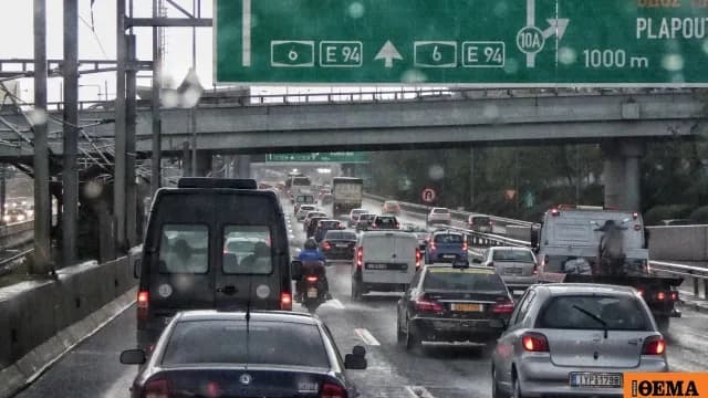 Η κίνηση στην Αθήνα: Χάος σε Κηφισό και Αττική Οδό