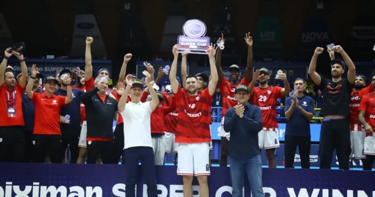 Ο Ολυμπιακός κατέκτησε το Super Cup νικώντας τον ΠΑΟΚ