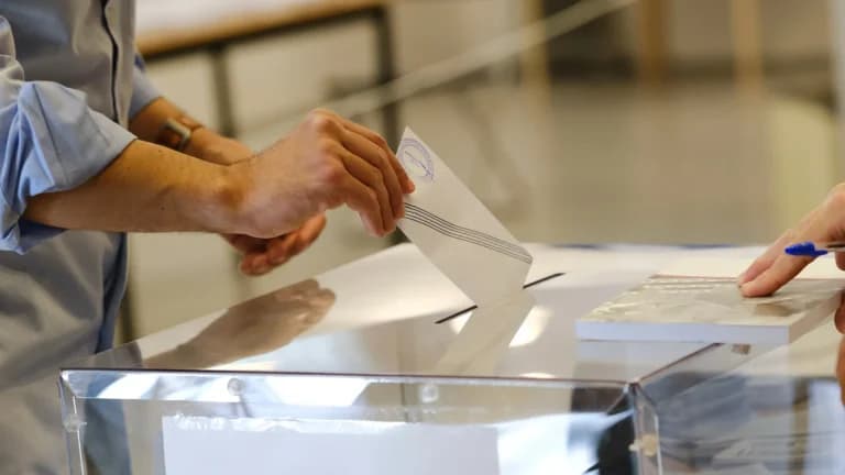 Δημοσκόπηση Alco: Η ΝΔ προηγείται 9,9 μονάδων της ΕΛΑΣ