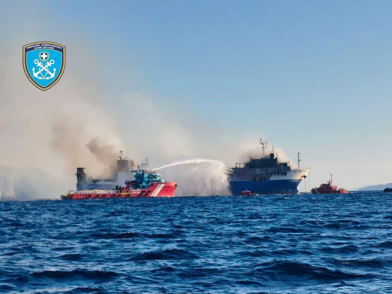 Το BLUE CARRIER 2: Μάχη με τις αναζωπυρώσεις στο πλοίο