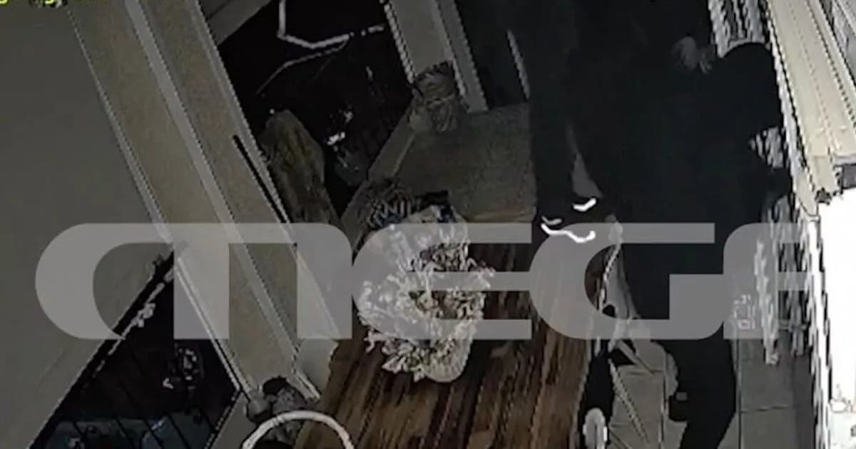 Η απόπειρα διάρρηξης στον Άγιο Στέφανο σε βίντεο ντοκουμέντο