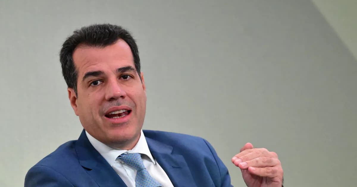 Ο Πλεύρης απαντά για τον γιατρό στην υπόθεση Μαζωνάκη