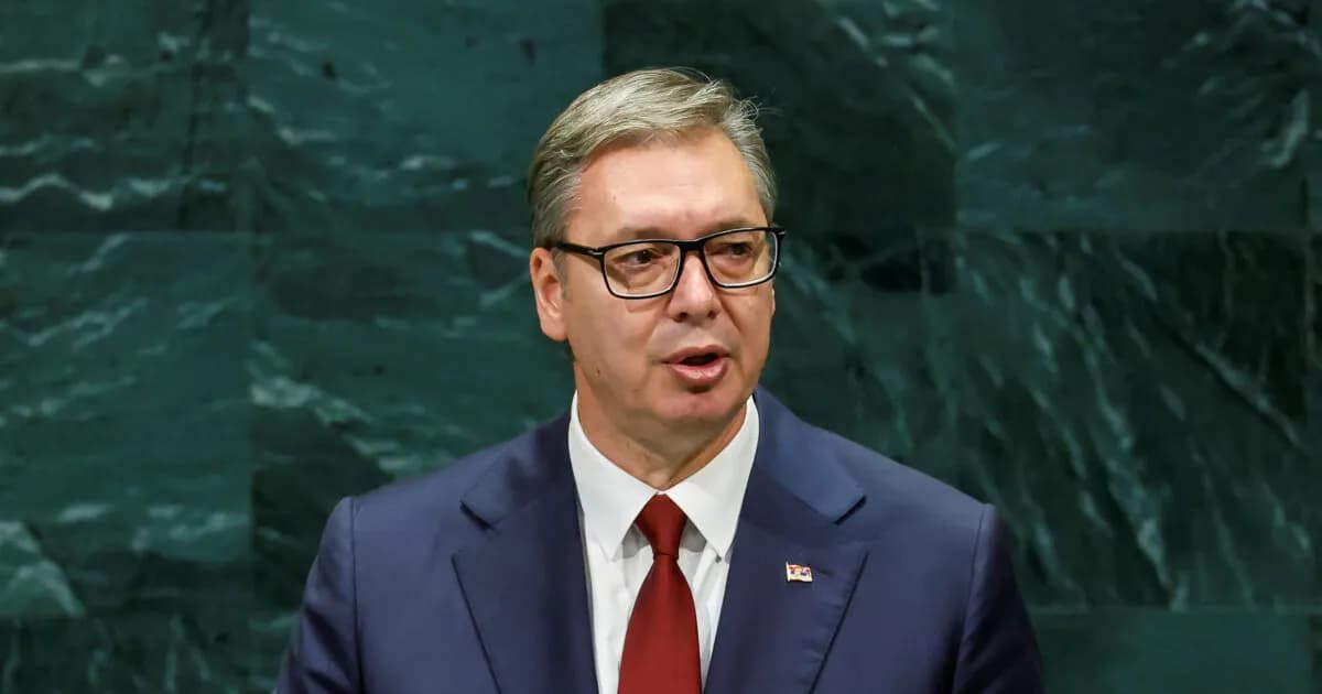 Ο Βούτσιτς παραιτήθηκε από την προεδρία της Σερβίας