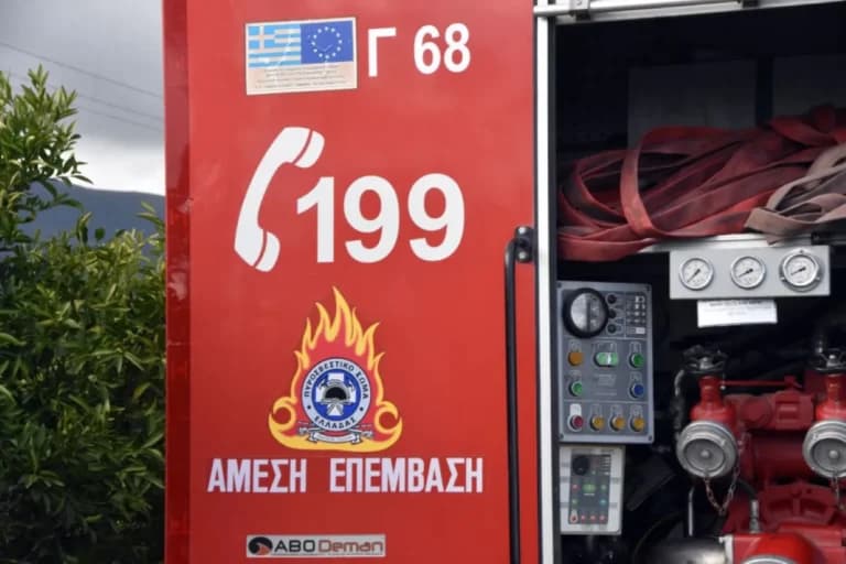 Πυρκαγιά σε ΙΧ στου Ζωγράφου, ερευνάται εμπρησμός