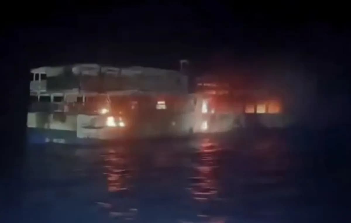Πυρκαγιά σε πλοίο στις Φιλιππίνες: 87 αγνοούμενοι