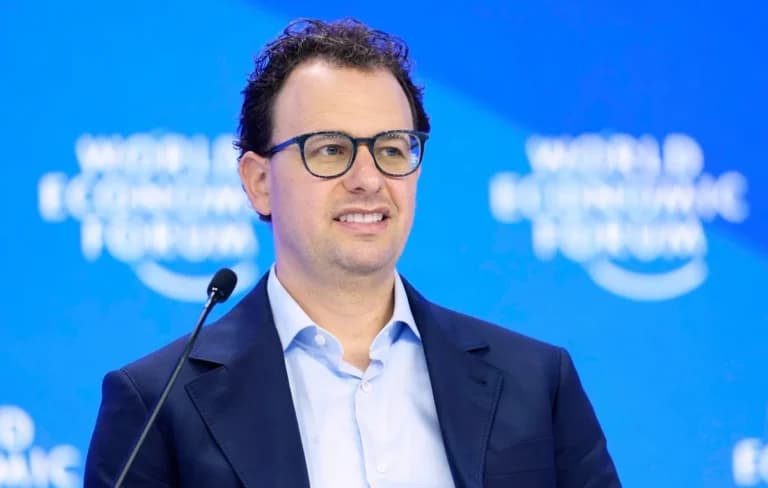 Ο Αμοντέι: Κίνδυνοι από την ταχεία τεχνητή νοημοσύνη