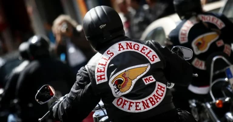 Η αστυνομία στοχεύει τους Hells Angels σε 4 χώρες