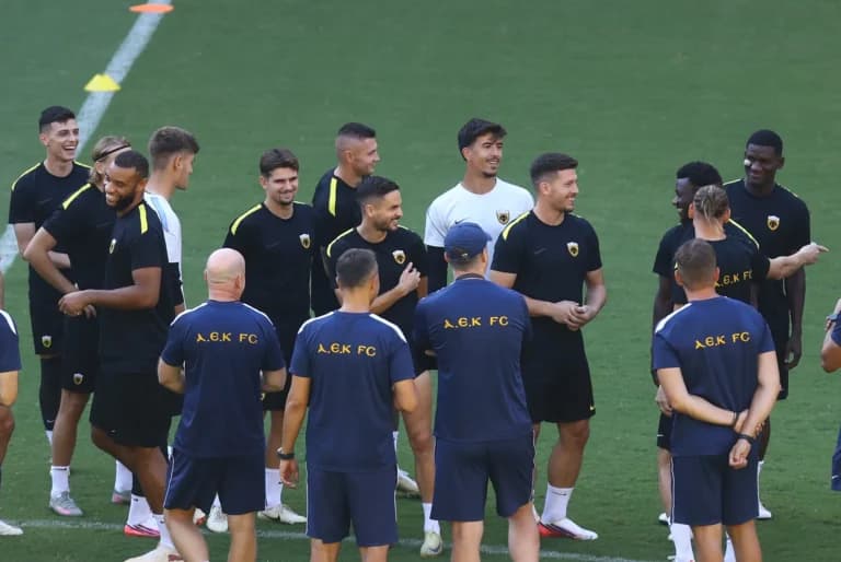 Ο Στρακόσια αμφίβολος ενόψει ΑΕΚ-ΛΑΣΚ στο Champions League