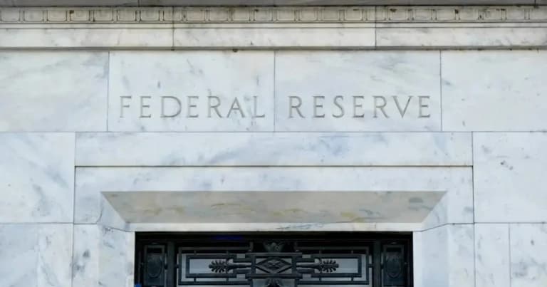 Η Fed προχωρά σε αύξηση επιτοκίων μετά από 3 χρόνια