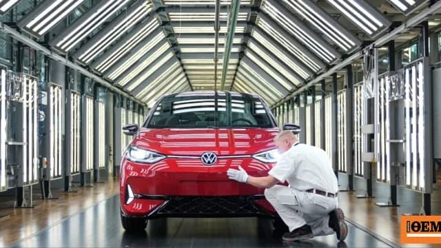 Η Volkswagen κόβει 100.000 θέσεις εργασίας