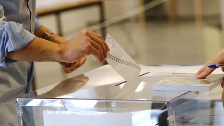 Δημοσκοπήσεις μετά τη ΔΕΘ: Η ΝΔ προηγείται της ΕΛΑΣ