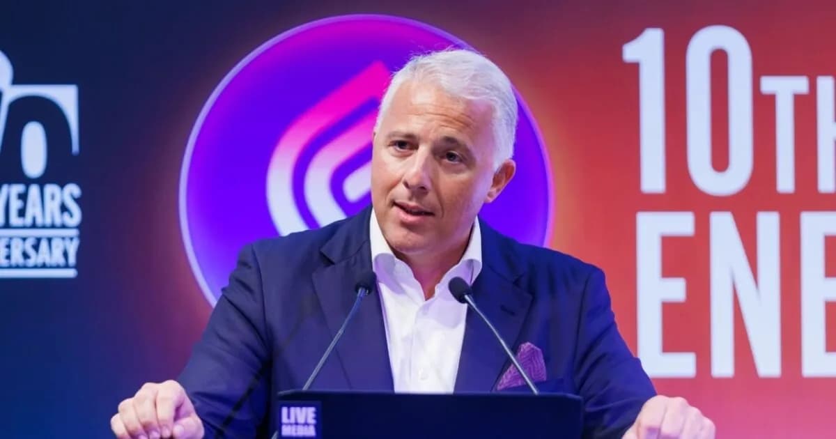 Ο Καραμούζης προειδοποιεί για περικοπές ΑΠΕ στην Ελλάδα