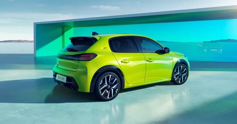 Το PEUGEOT 208 αποκτά νέο κινητήρα βενζίνης Turbo 100