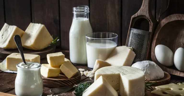 Η ΑΑΔΕ φέρνει ηλεκτρονική ιχνηλάτηση σε γάλα και κρέας