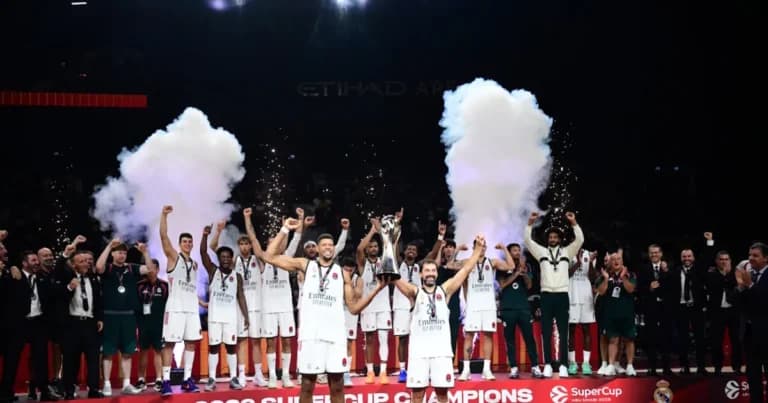 Ο Ολυμπιακός ηττήθηκε στον τελικό του Super Cup Euroleague