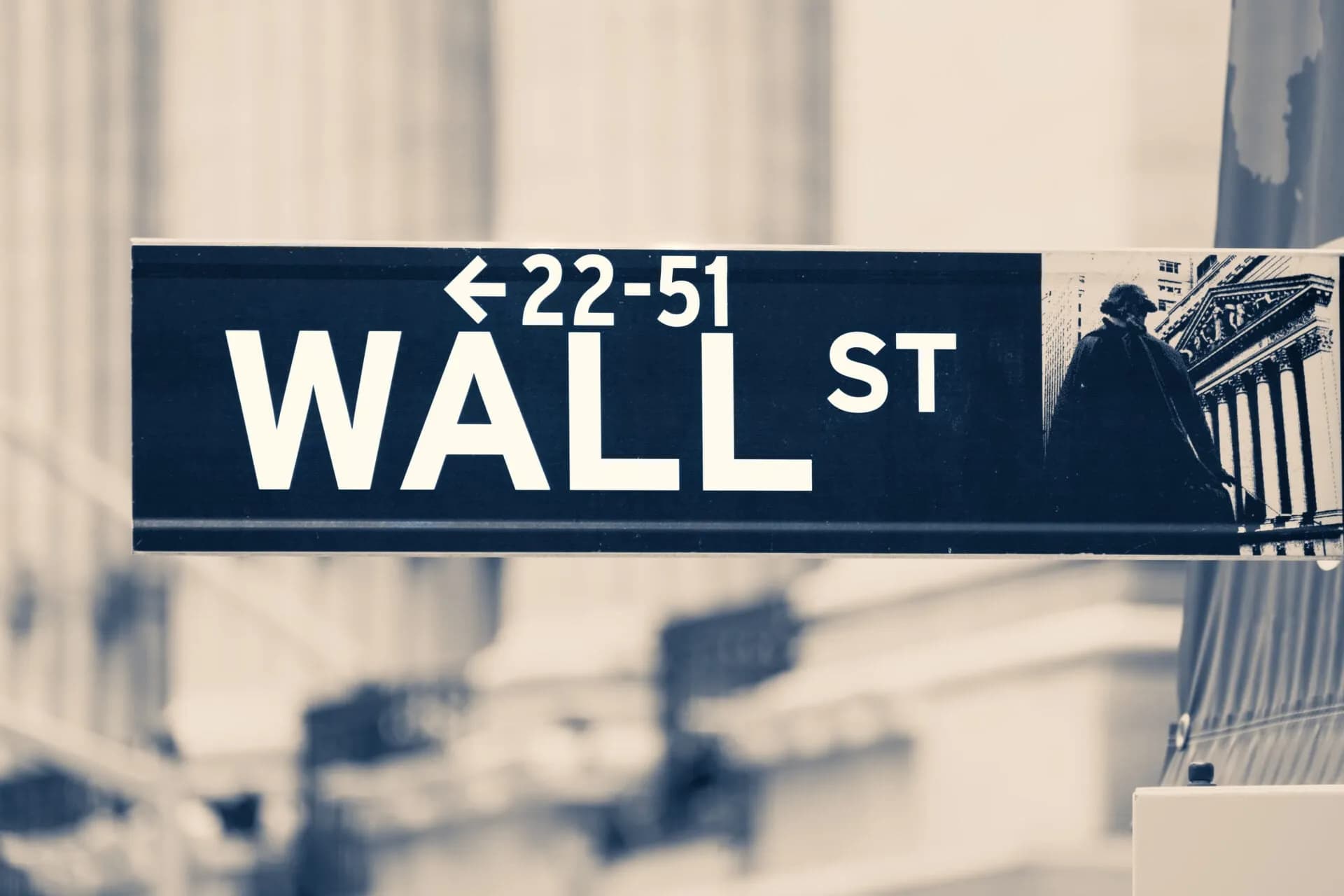 Το Nasdaq σκαρφάλωσε σε ιστορικό υψηλό λόγω Τεχνητής Νοημοσύνης