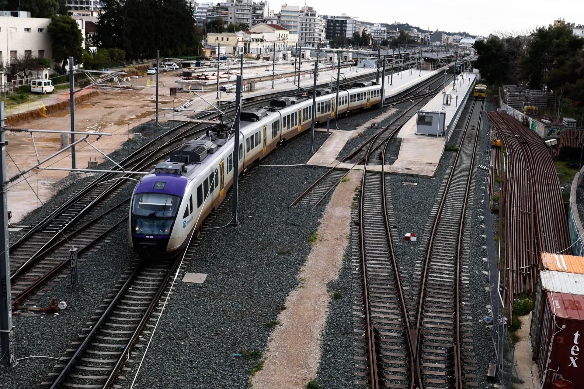 Φωτιά στον Ασπρόπυργο: Διακοπή στον Προαστιακό