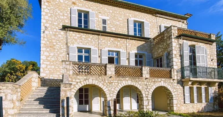 Η κλοπή στο μουσείο Ρενουάρ στοίχισε 9 εκατ. ευρώ στη Γαλλία