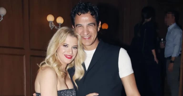Η Τζένη Θεωνά βάφτισε τους γιους της, Αρίωνα και Απόλλωνα