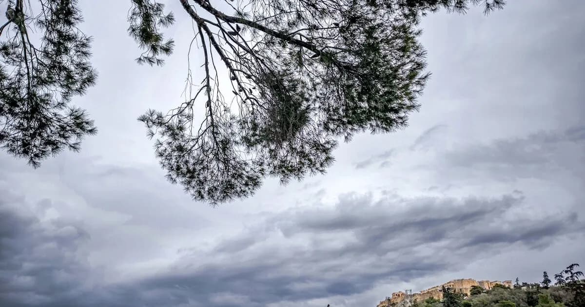 Καιρός: Επιστρέφουν οι βροχές, πτώση θερμοκρασίας
