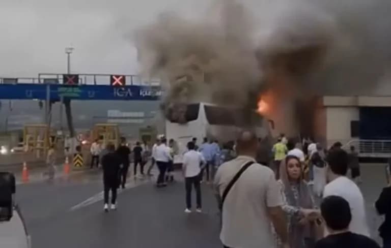 Νεκροί σε φωτιά λεωφορείου στην Τουρκία
