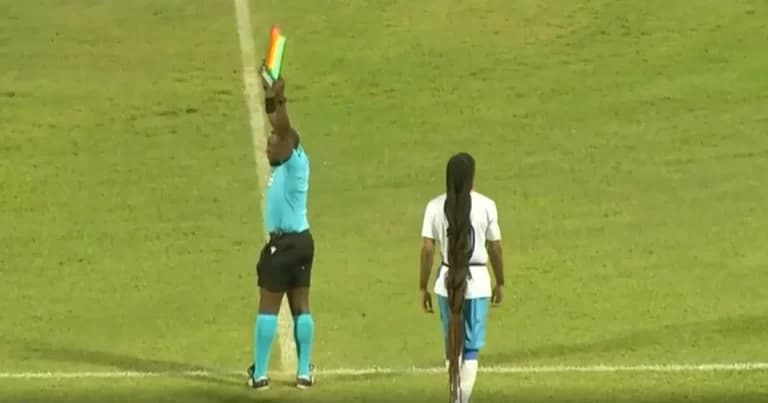 Δύο κόκκινες κάρτες για τα dreadlocks του Σκίπιο