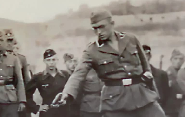 Η τεχνητή νοημοσύνη ταυτοποίησε τον ναζί δολοφόνο 80 χρόνια μετά