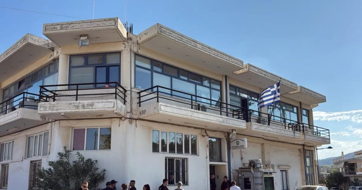 Ο 31χρονος στο ΑΤ Μάνδρας διασωληνωμένος μετά την επίθεση