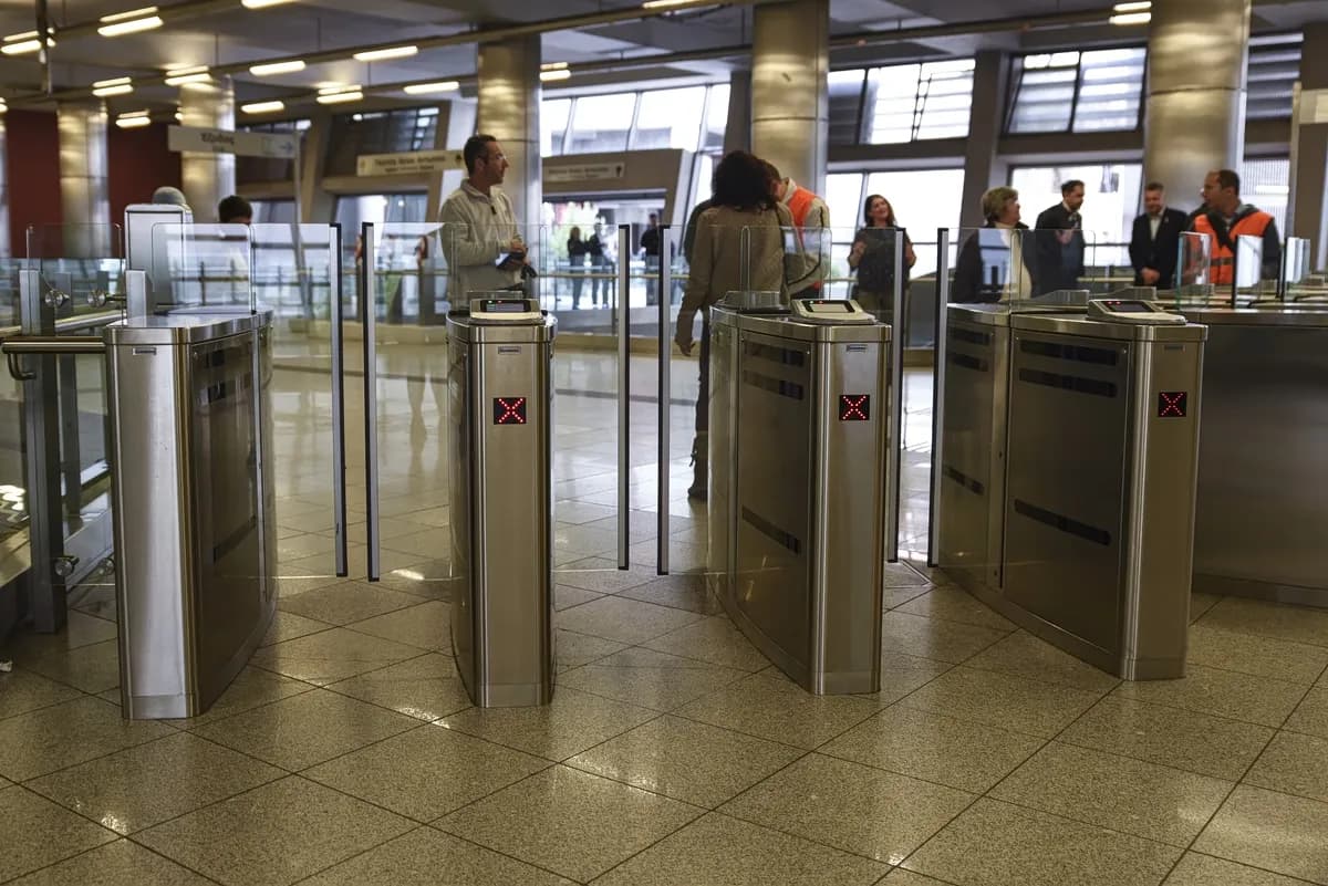 Το Μετρό Αθήνας κλείνει νωρίτερα τρεις σταθμούς της Γραμμής 3
