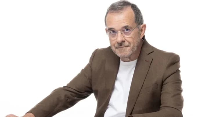 Ο Παύλος Τσίμας με διευρυμένο ρόλο στο MEGA και το ραδιόφωνο