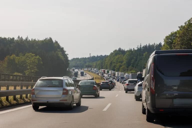 Η Ιταλία καταργεί τα τέλη κυκλοφορίας πριν τις εκλογές