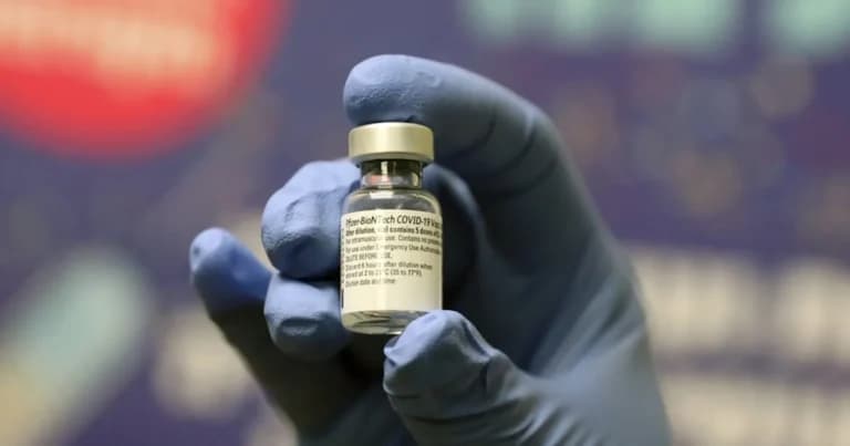 Η BioNTech κλείνει 3 εργοστάσια, χάνονται 1.800 θέσεις