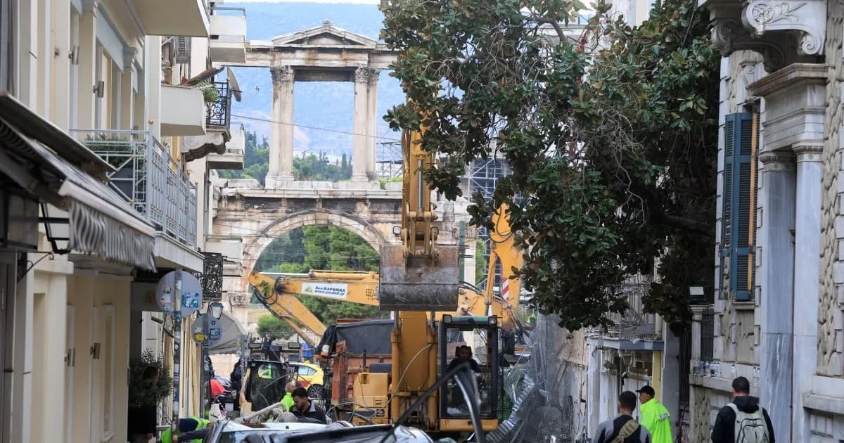 Η έκρηξη στην Πλάκα: Έξι νεκροί, ερευνάται η αιτία