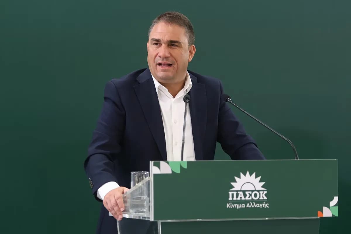 Ο Τσουκαλάς εξαπολύει επίθεση κατά του Μαρινάκη για τη ΔΕΘ