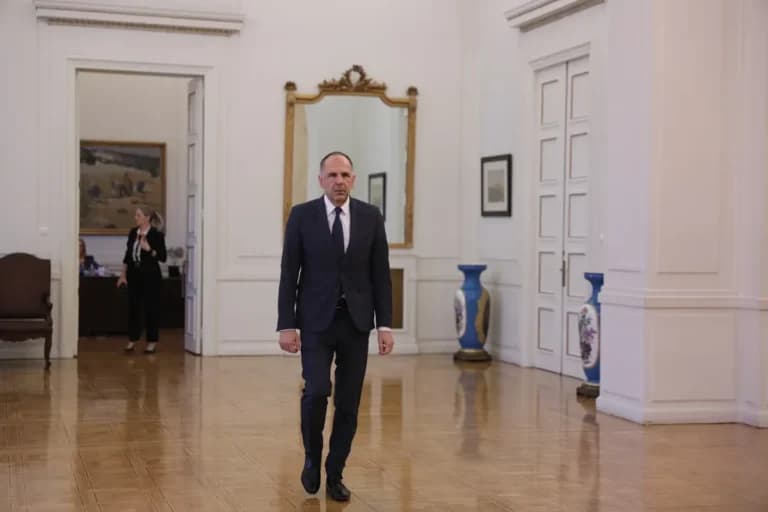 Ο Γεραπετρίτης στον Καναδά: Συνάντηση με Φορντ και Τσόου