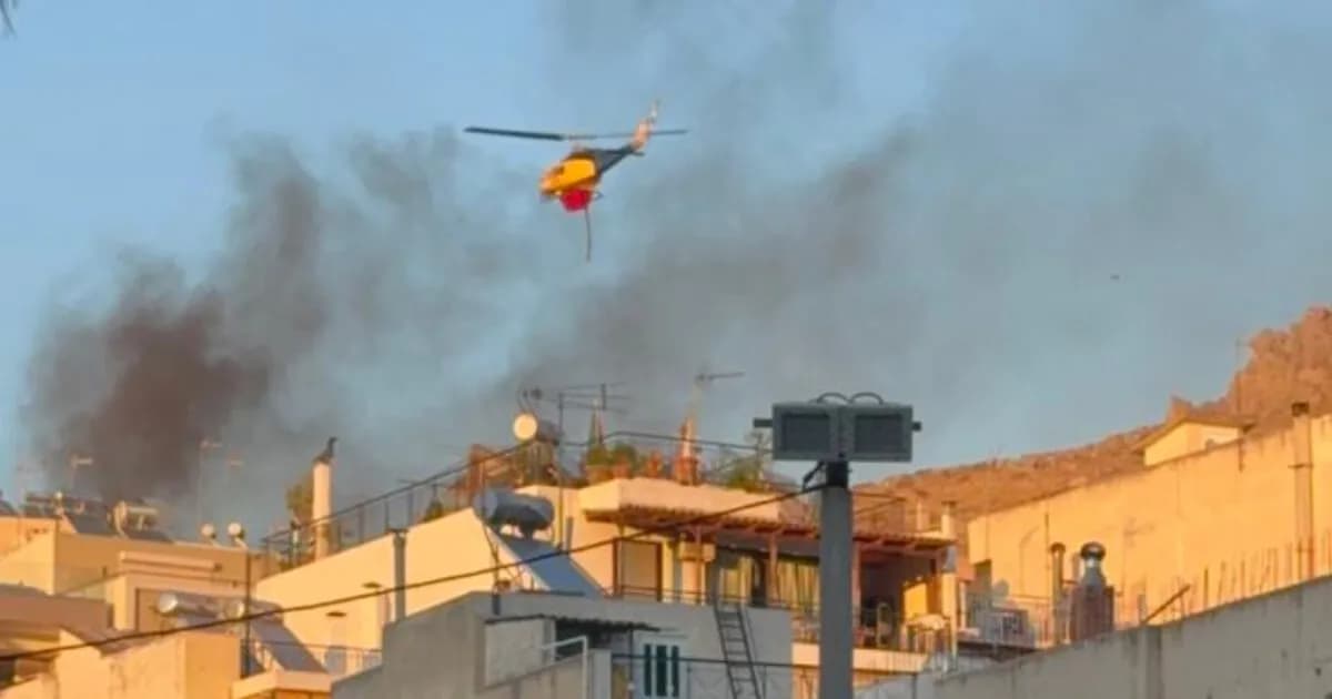 Η φωτιά στο Ψυχικό χωρίς ενεργό μέτωπο μετά τη μάχη