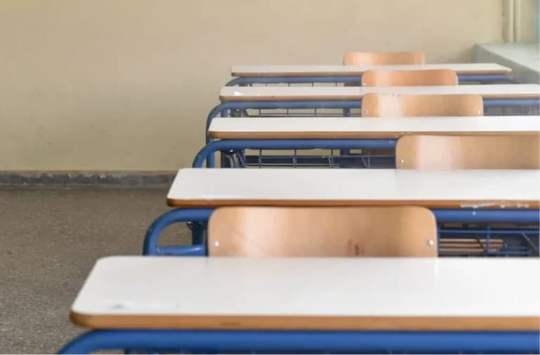 Η Ζαχαράκη ανακοινώνει δεύτερη φάση διορισμών αναπληρωτών