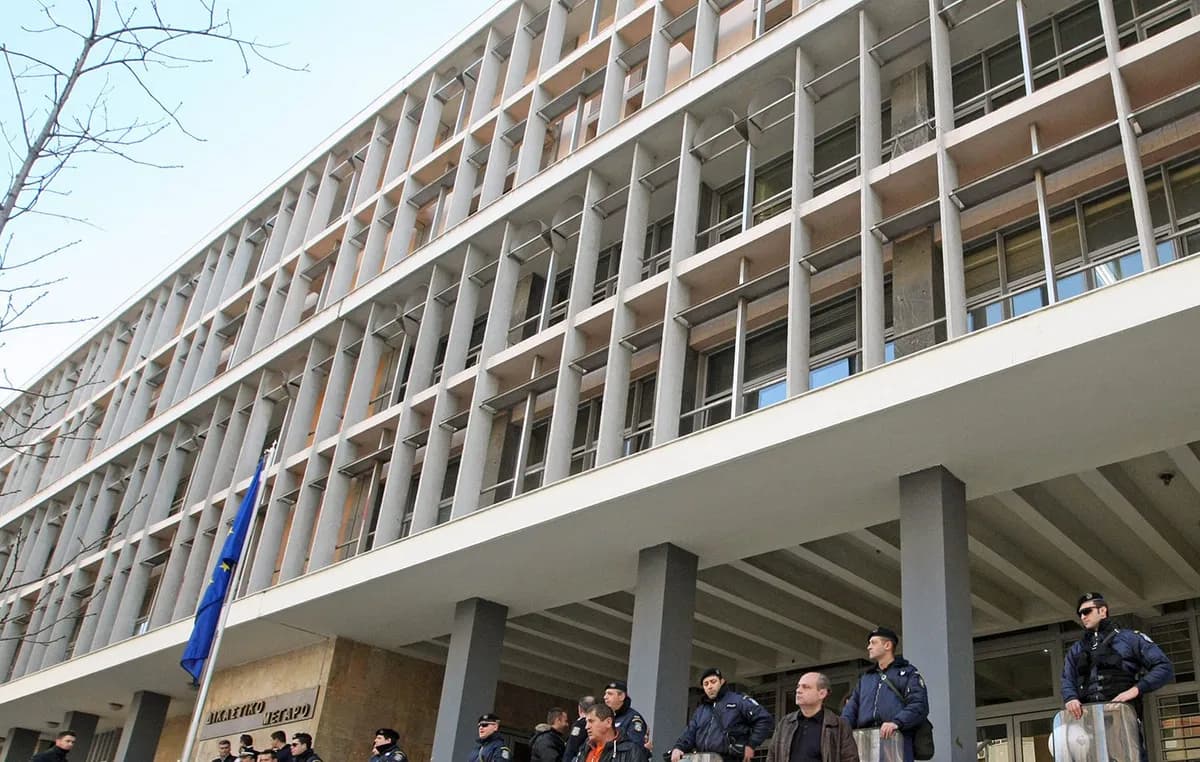 Σοκ στα Χανιά: Δύο παιδιά ξεχασμένα σε σχολικό λεωφορείο