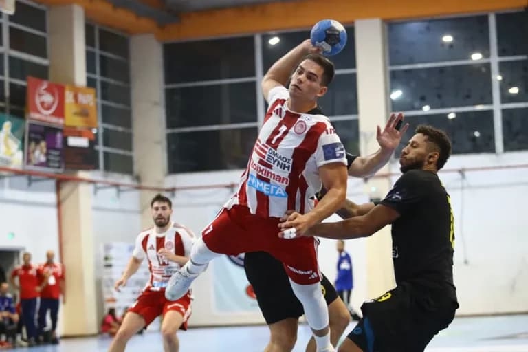 Ο Ολυμπιακός έφτασε τους 349 τίτλους μετά τη νίκη στο χάντμπολ
