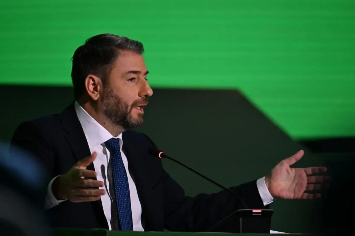Ο Ανδρουλάκης ανακοινώνει 13η σύνταξη και 13ο μισθό στη ΔΕΘ