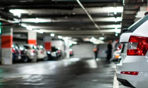 Πρόστιμο 11.200 ευρώ σε προφυλακισμένο ιδιοκτήτη πάρκινγκ
