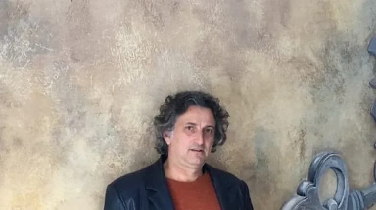 Ο Νάσος Κομιανός μιλά για τον θάνατο του Μαζωνάκη
