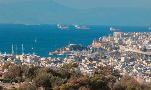 Ράλι σε μεταβιβάσεις ακινήτων πριν την αύξηση φόρου το 2027