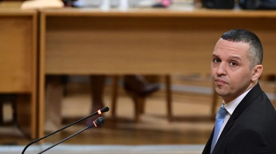 Ελεύθερος ο Κασιδιάρης: Τι αλλάζει στο πολιτικό σκηνικό